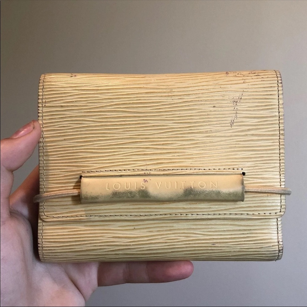 Authentic Louis Vuitton Epi Elastique Wallet